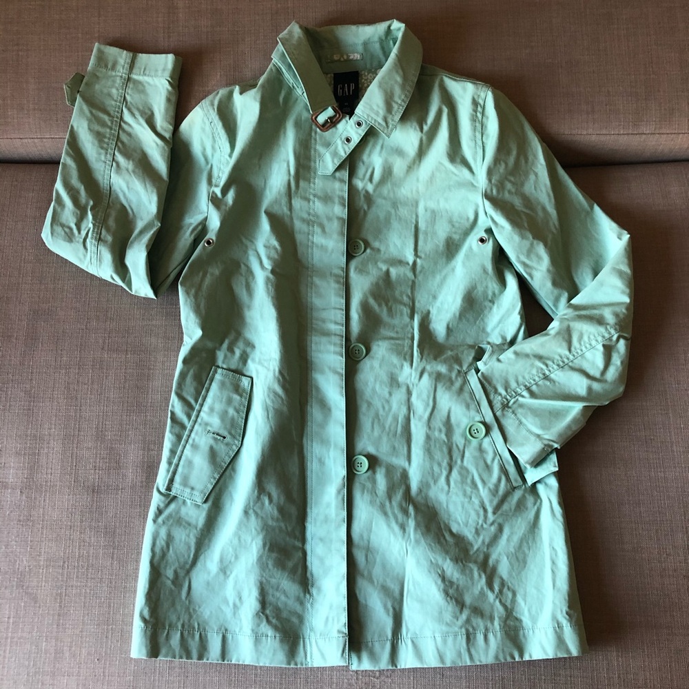 Gap green raincoat